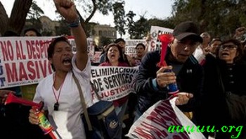Peru doctors 'to suspend strike over pay'